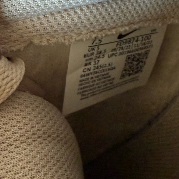 Nike Dunk High Sanddrift Beige and White Sneakers-Size 7.5 - Picture 11 of 11